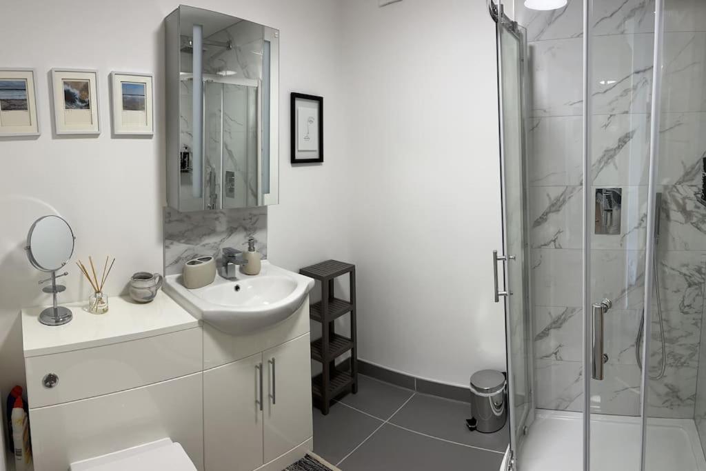 No5 At 53 - 2 Bed Apartment In Leek, Staffs Peak District Esterno foto