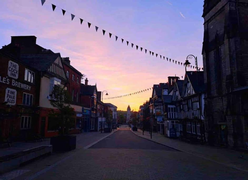 No5 At 53 - 2 Bed Apartment In Leek, Staffs Peak District Esterno foto