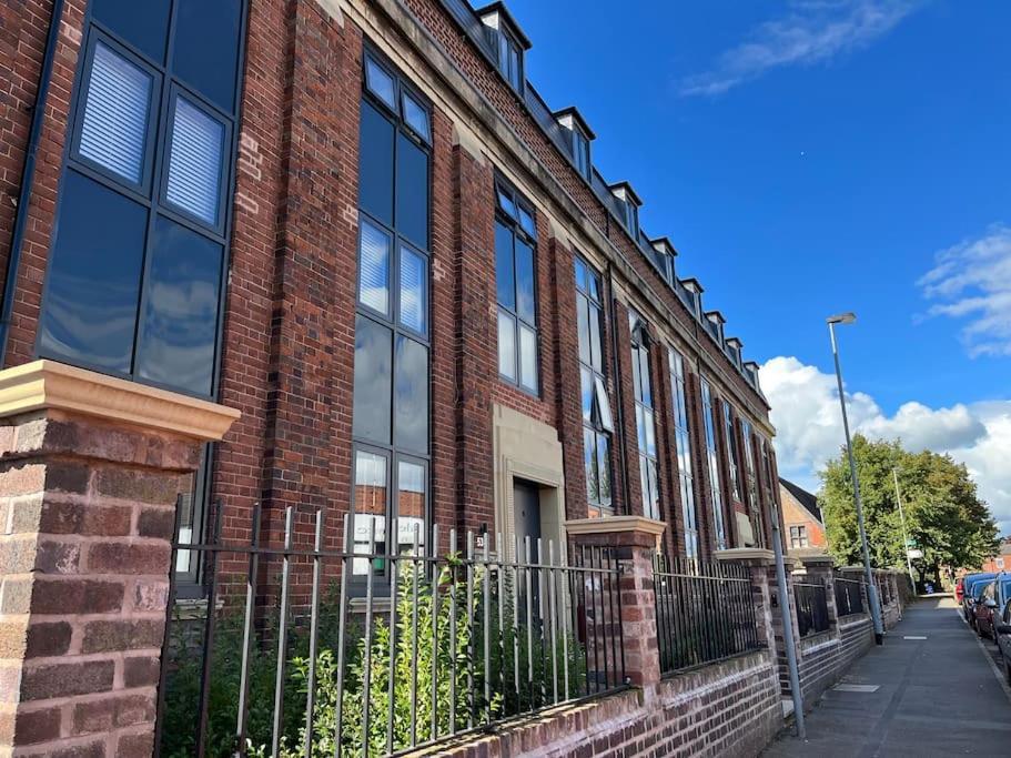 No5 At 53 - 2 Bed Apartment In Leek, Staffs Peak District Esterno foto