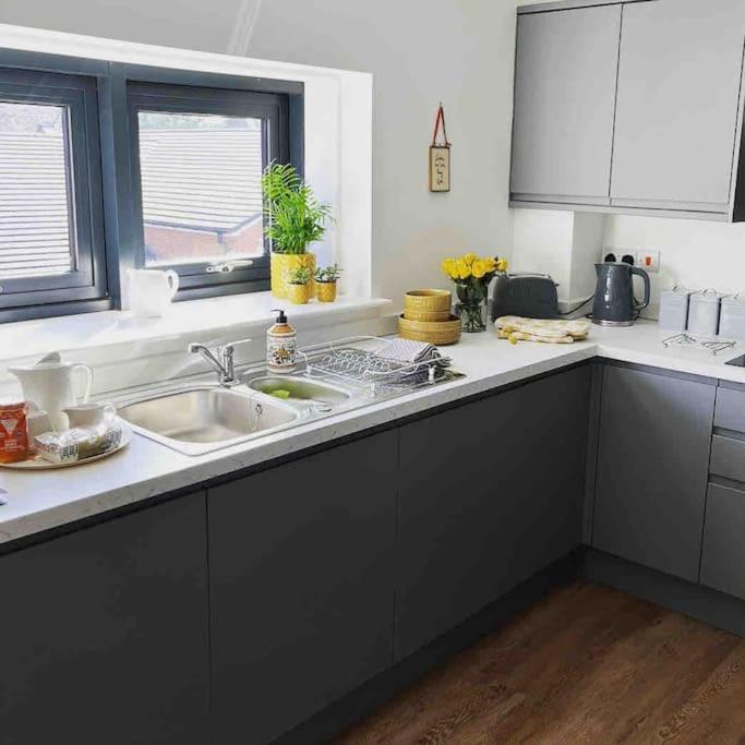 No5 At 53 - 2 Bed Apartment In Leek, Staffs Peak District Esterno foto